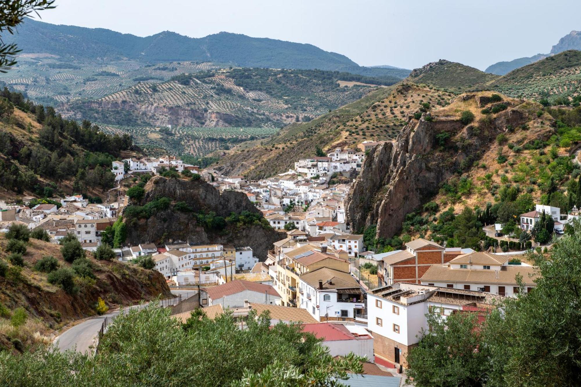 Alojamiento Turistico Loma Alta Cambil Exterior photo